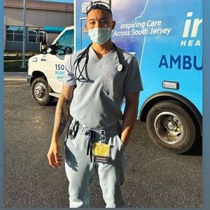 NWT FIGS SET DUSTY BLUE GREY LEON SCRUB TOP + TANSEN JOGGERS LIMITED ED SOLDOUT